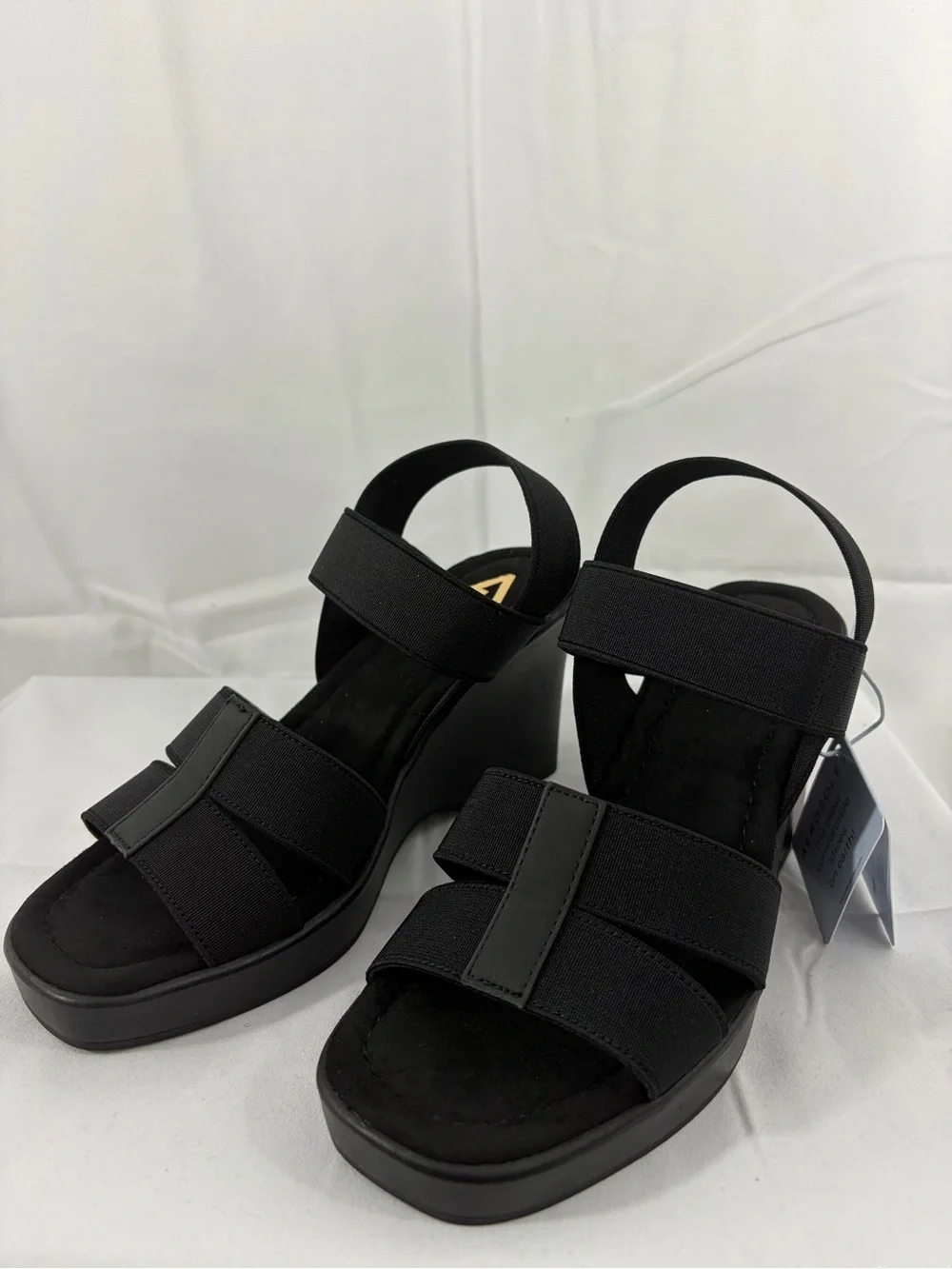 NWT Aerosoles Women's Size 6 Black Elastic-Strap Wedge Sandals